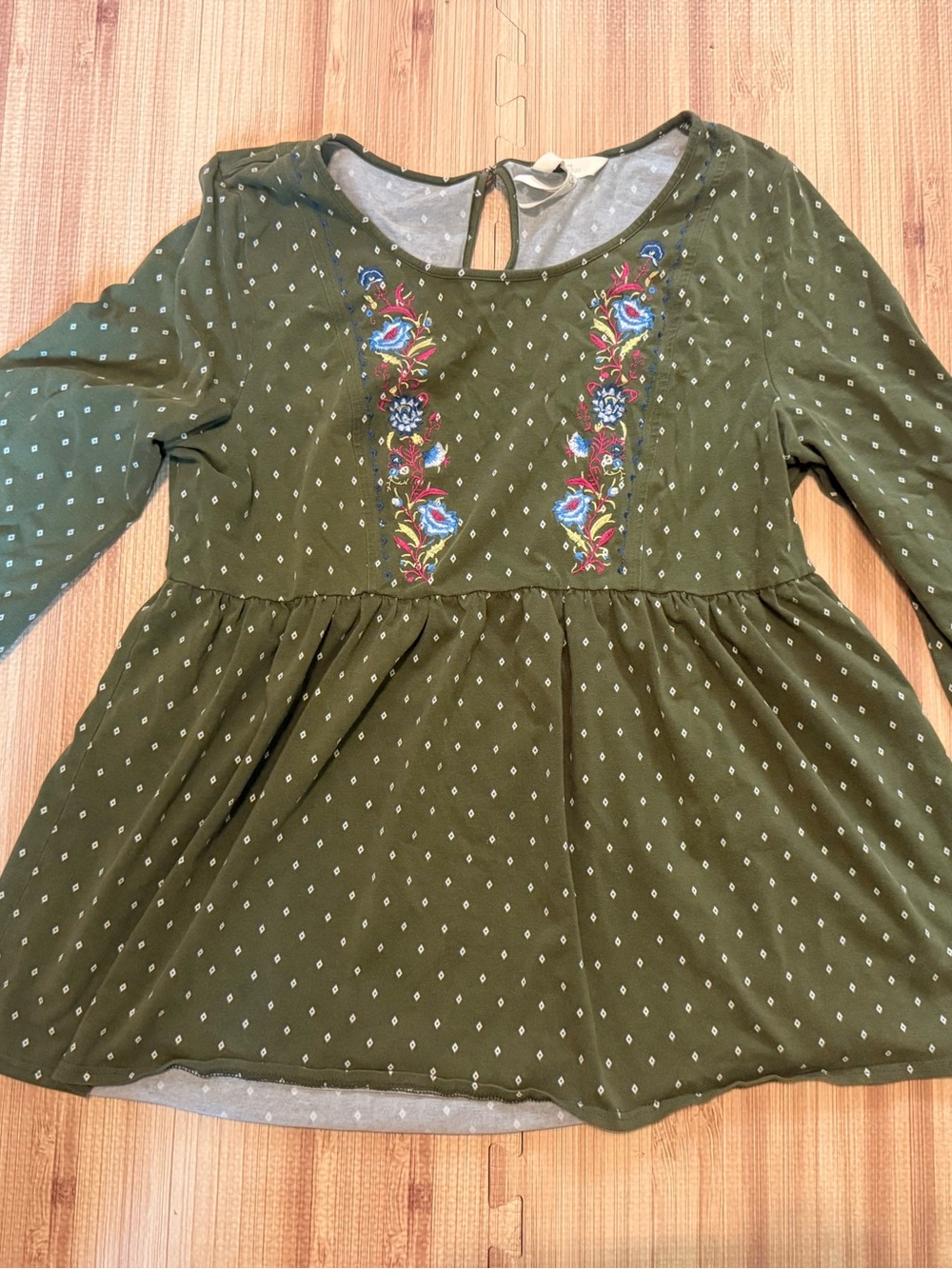 Matilda Jane Top Womens Medium Through Generations Green Pin Dot Jersey Stretch